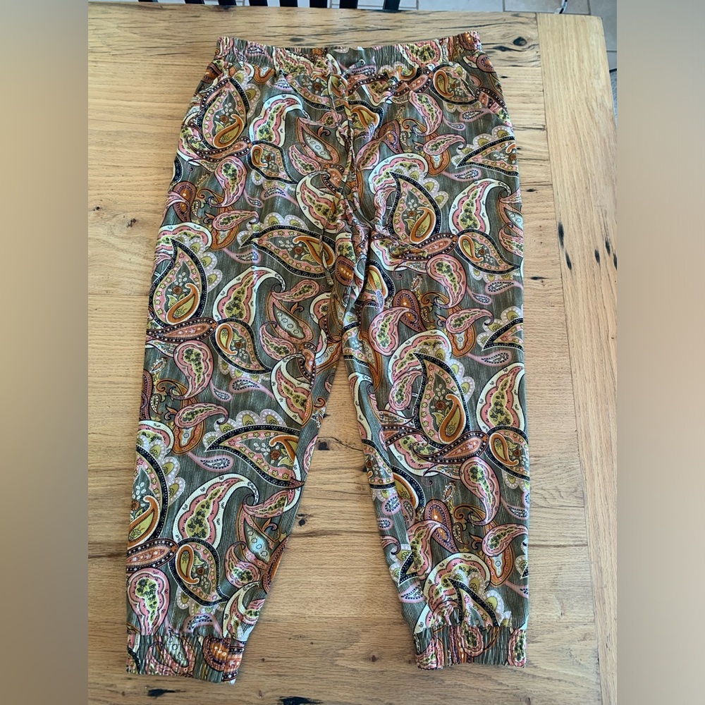 One by Chapter One Paisley Print jogger style